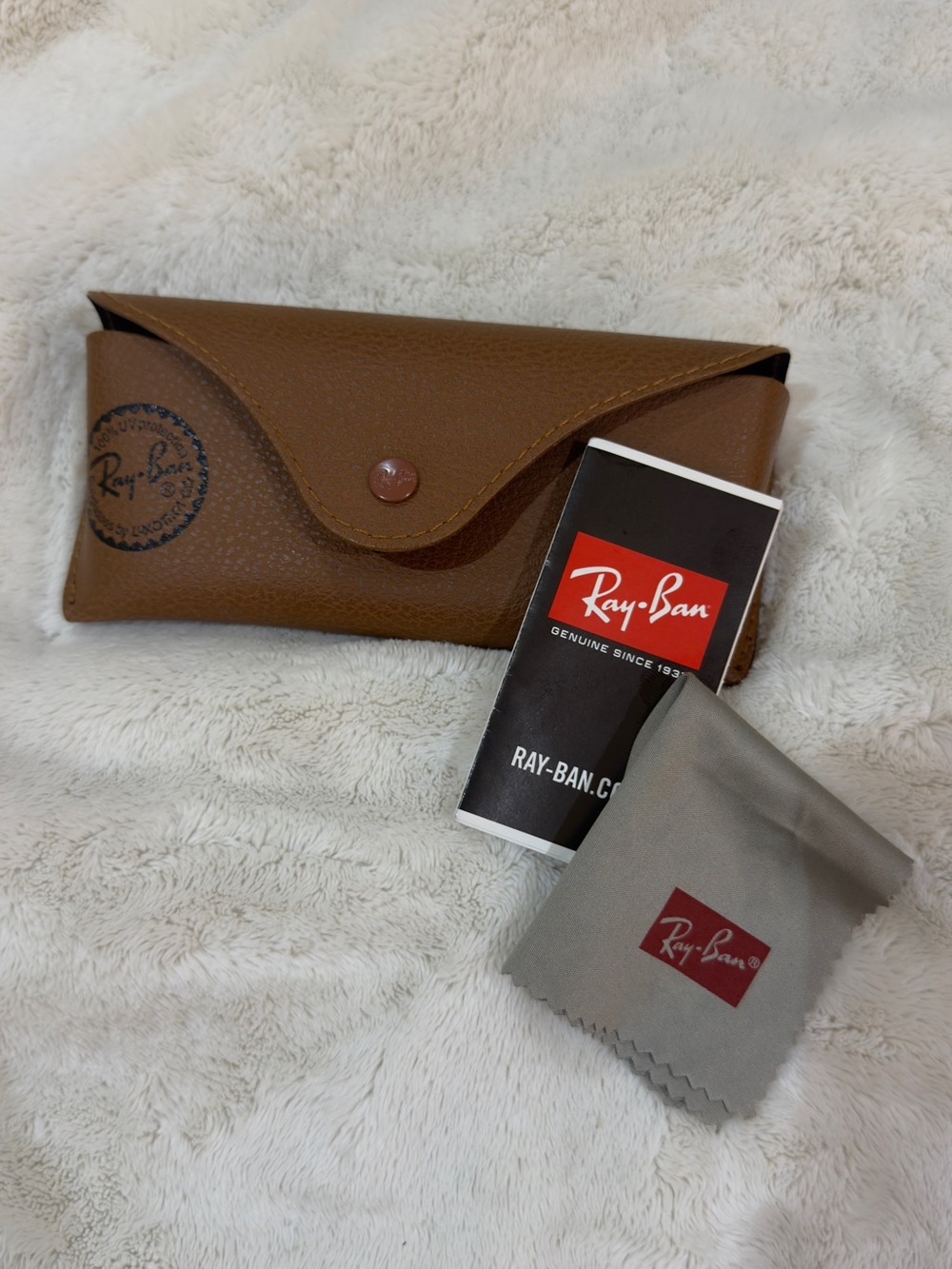 Ray-Ban Brown Leather Sunglasses Pouch with Gray Cleaning Cloth